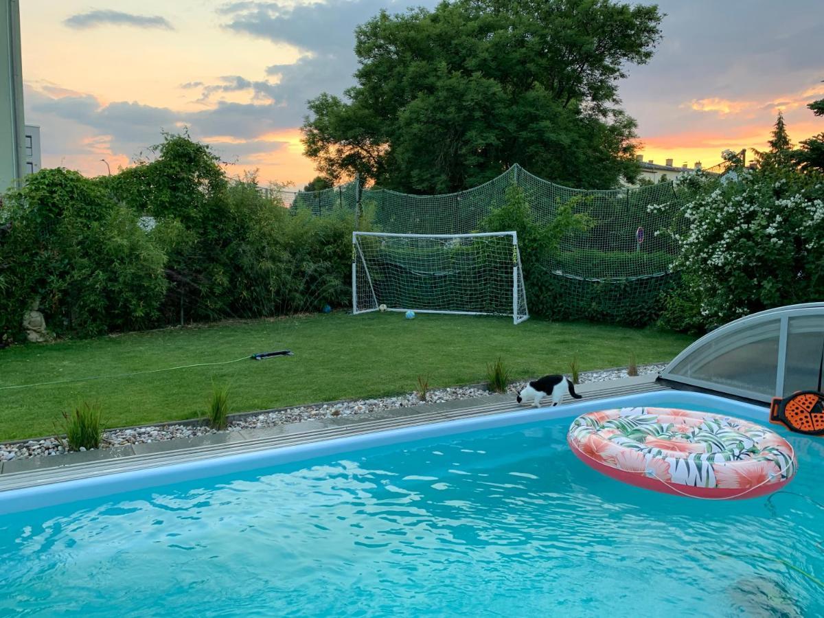 Pool & Lake Holiday Home Markkleeberg Exterior foto